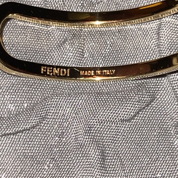 Preloved Fendi O’Lock bracelet pristine condition size M 6.5/7” gold color. - Picture 8 of 9